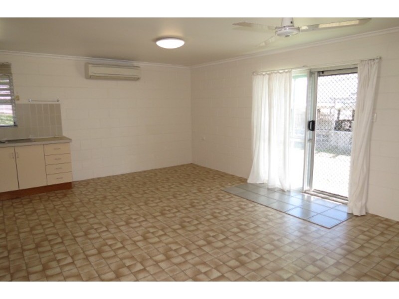 112 Powell Street, Bowen QLD 4805