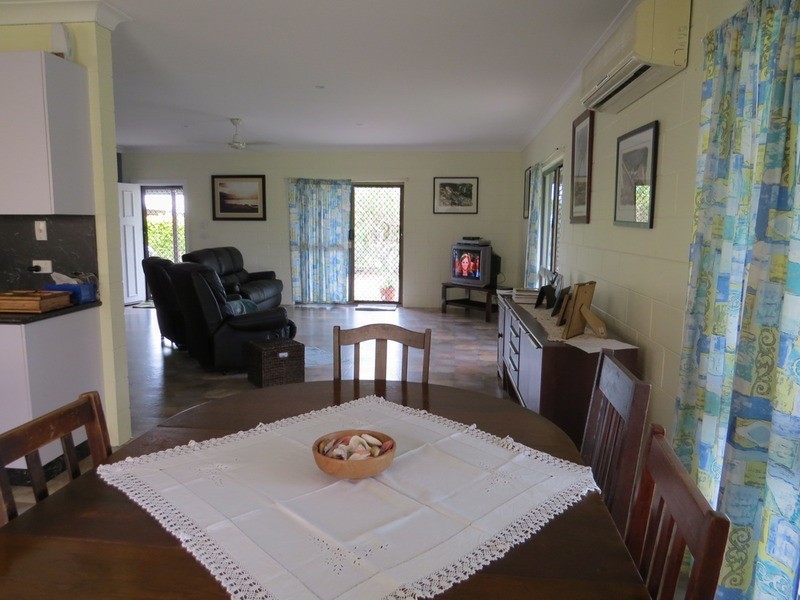 54  Lascelles Street, Bowen QLD 4805