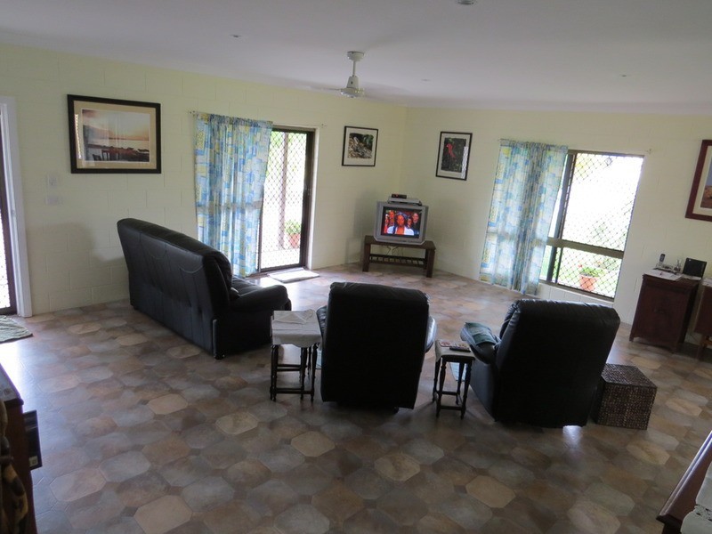 54  Lascelles Street, Bowen QLD 4805