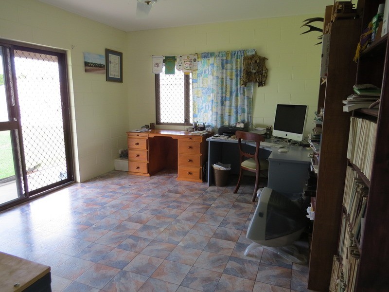 54  Lascelles Street, Bowen QLD 4805