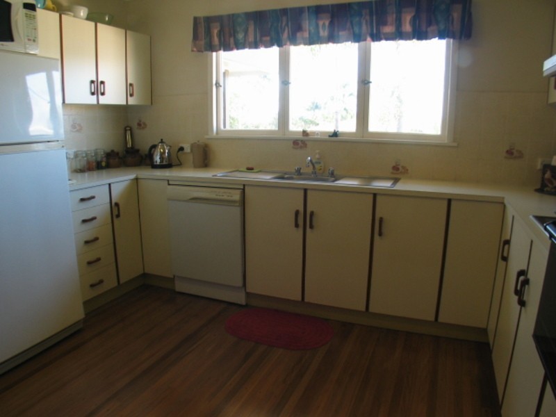 2A Sproule Street, Bowen QLD 4805