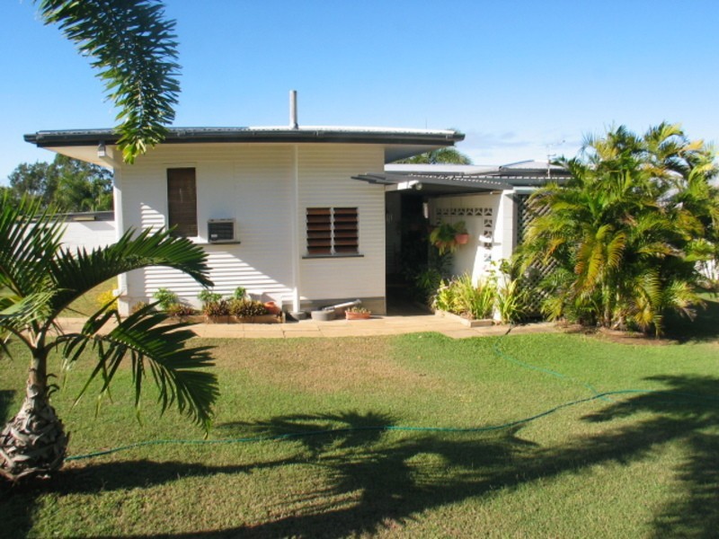 2A Sproule Street, Bowen QLD 4805