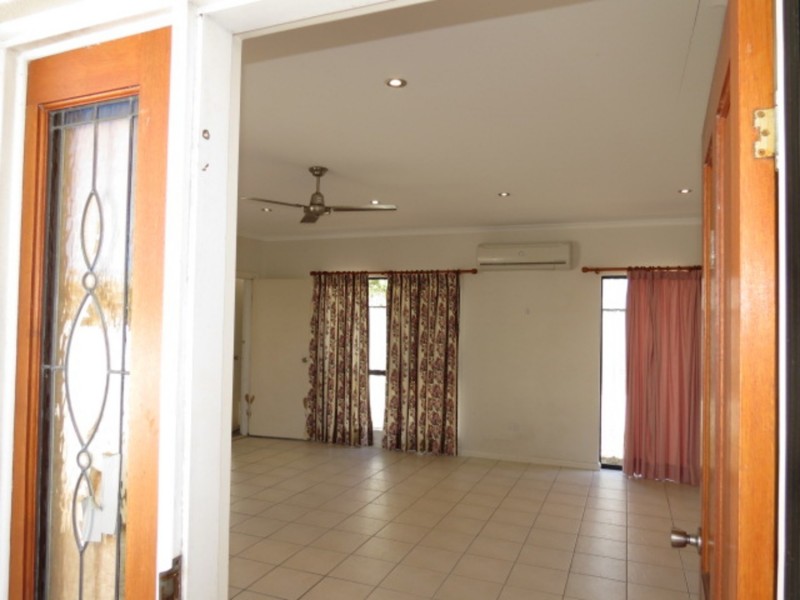 4/13 Queens Road, Bowen QLD 4805