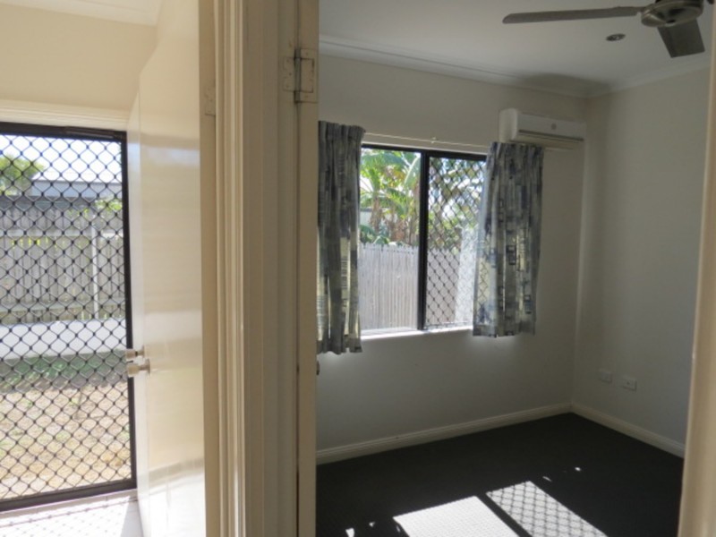 4/13 Queens Road, Bowen QLD 4805