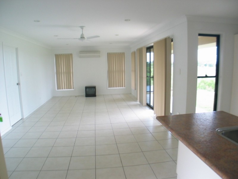 1/11 Craigie Court, Bowen QLD 4805