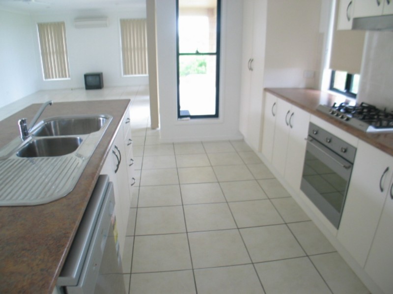 1/11 Craigie Court, Bowen QLD 4805