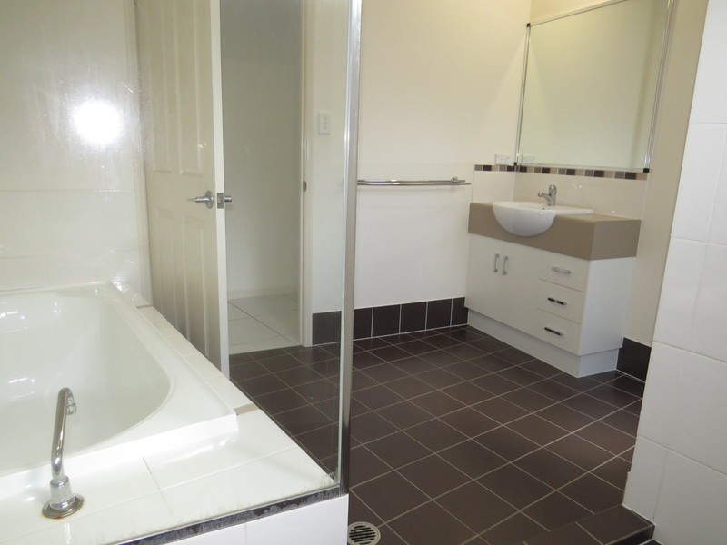 16 Fairway Drive, Bowen QLD 4805