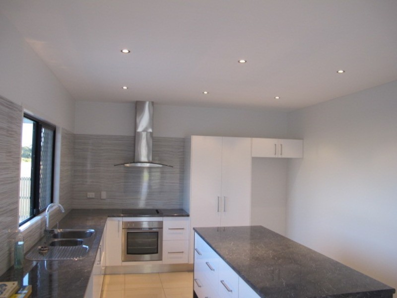 6 Silk  Road, Bowen QLD 4805