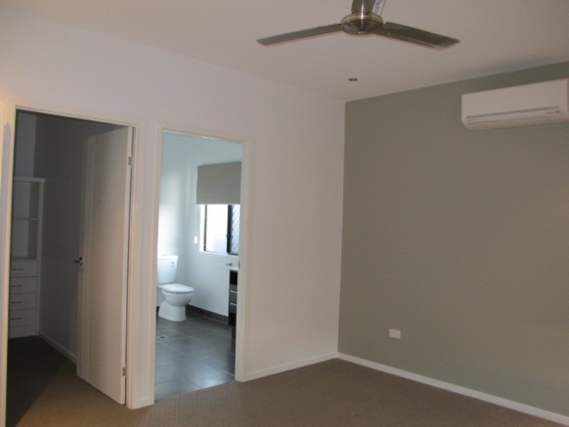 6 Silk  Road, Bowen QLD 4805