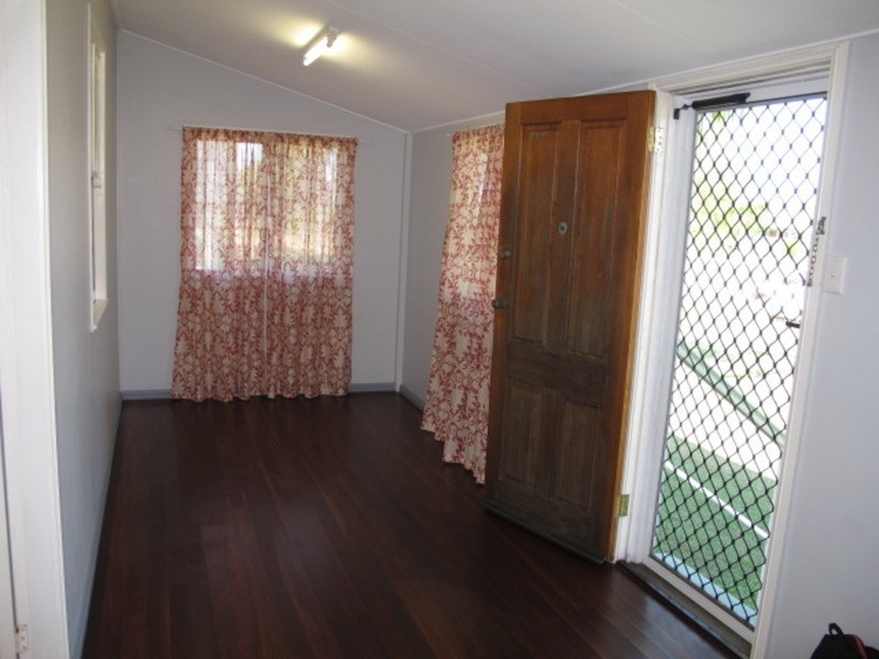 90 Powell Street, Bowen QLD 4805