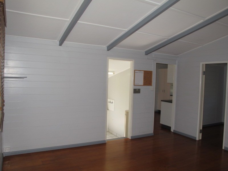 90 Powell Street, Bowen QLD 4805