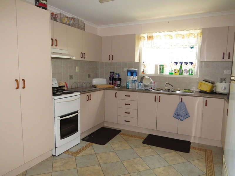 64 Pitcain Avenue, Bowen QLD 4805