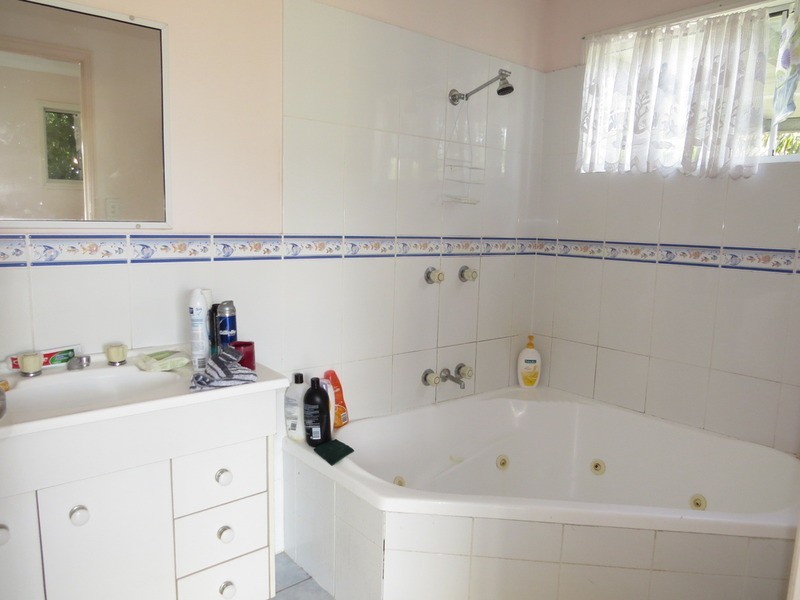 64 Pitcain Avenue, Bowen QLD 4805