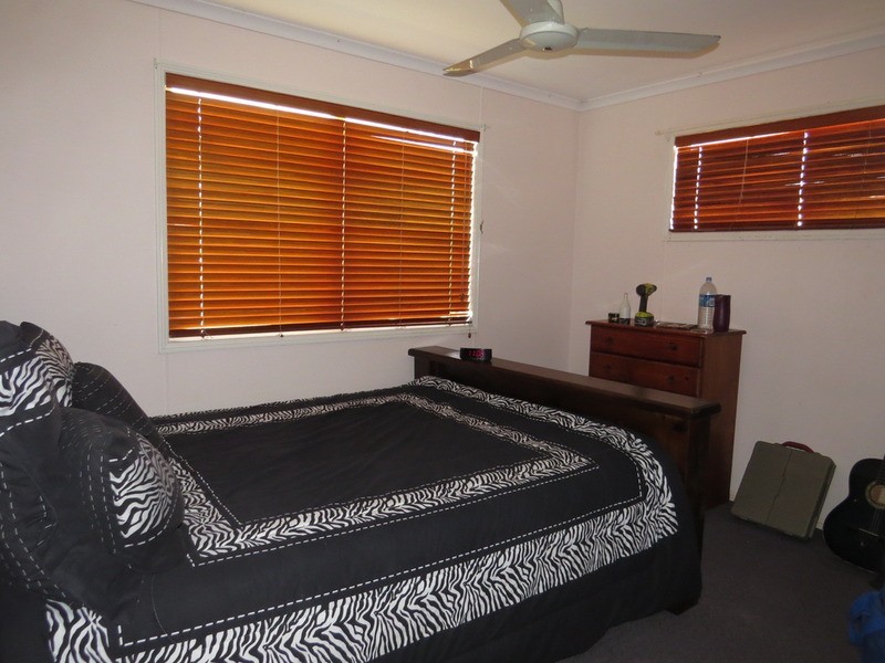 64 Pitcain Avenue, Bowen QLD 4805