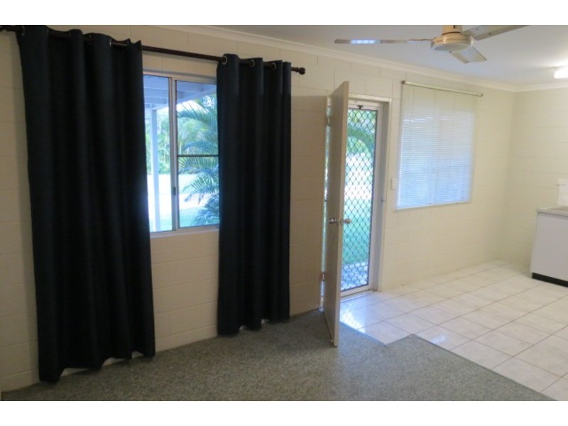 3/43 Crofton Street, Bowen QLD 4805