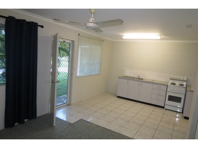 3/43 Crofton Street, Bowen QLD 4805