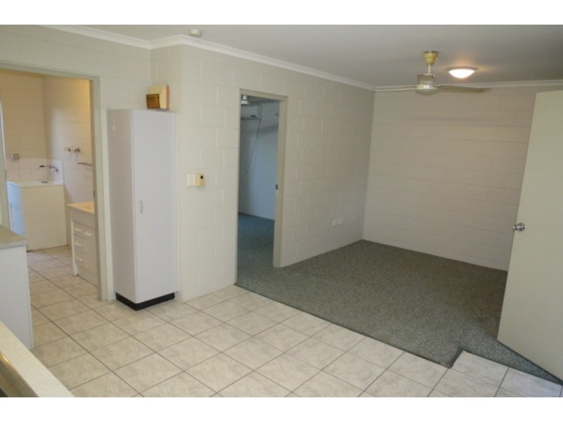 3/43 Crofton Street, Bowen QLD 4805