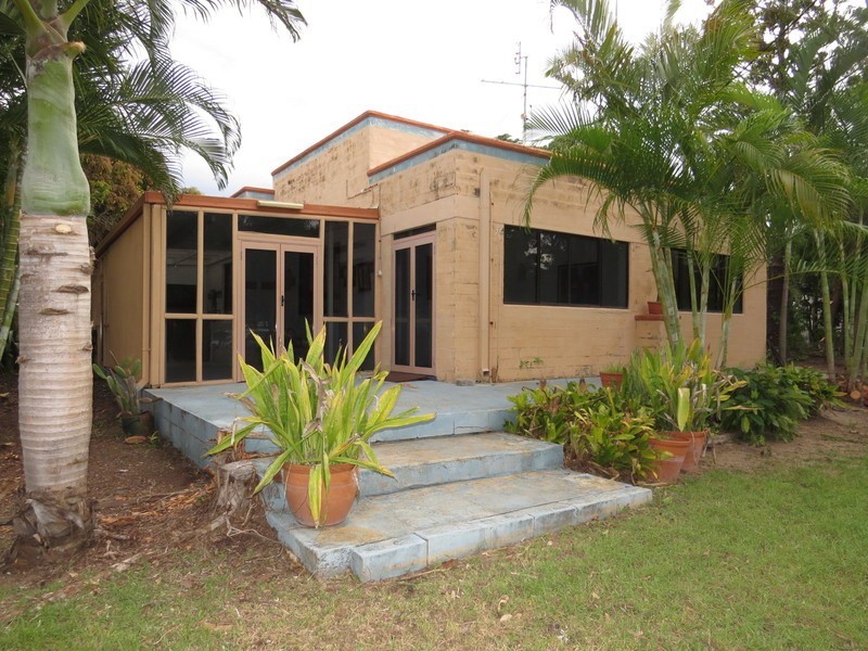 71 Golf Links Road, Bowen QLD 4805