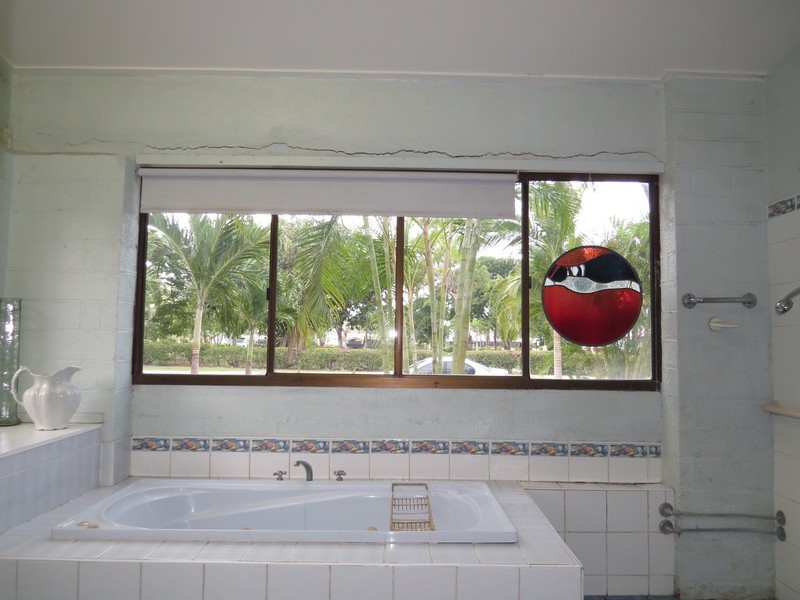 71 Golf Links Road, Bowen QLD 4805