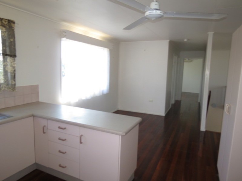 10 Daniel Street, Bowen QLD 4805