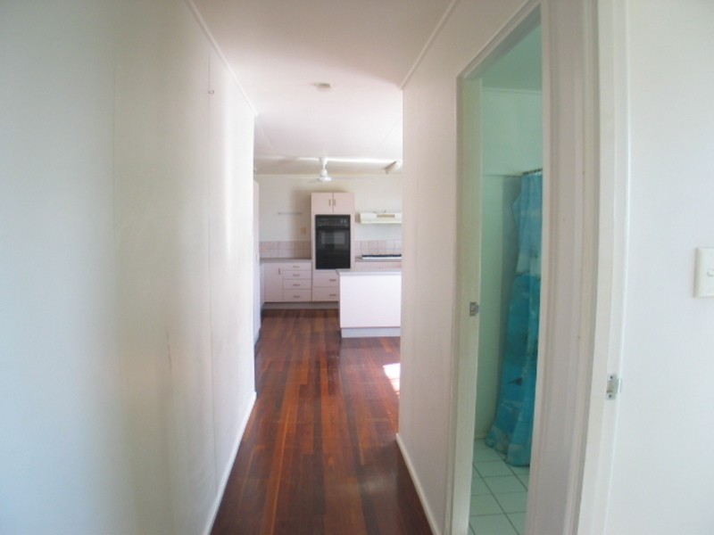 10 Daniel Street, Bowen QLD 4805