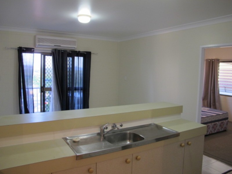 3/10 Poinciana Drive, Bowen QLD 4805