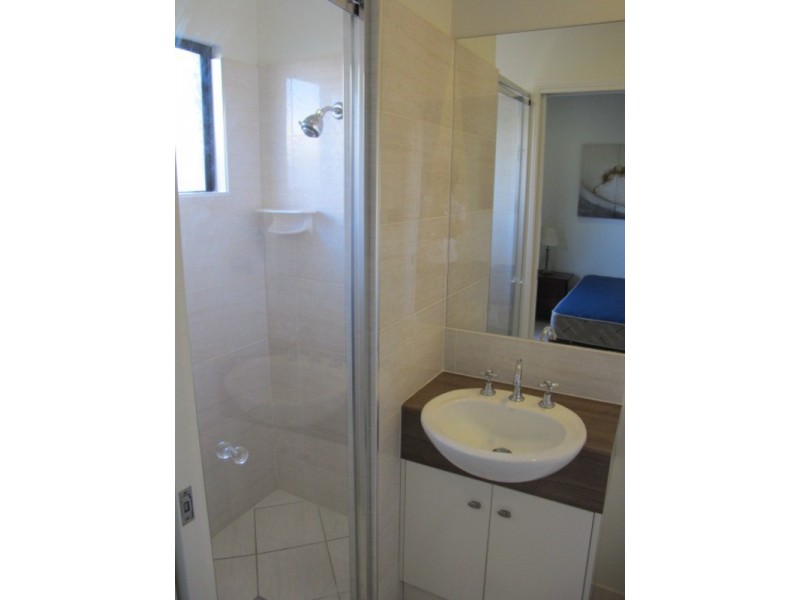 2/11 Kennedy Street, Bowen QLD 4805