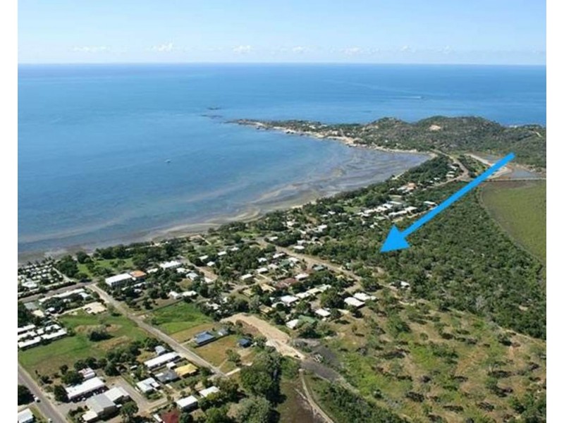 7 Wattle Crescent, Bowen QLD 4805