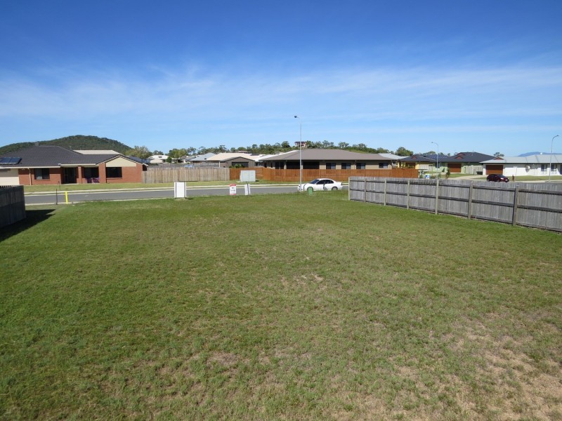 10 Banks Drive, Bowen QLD 4805