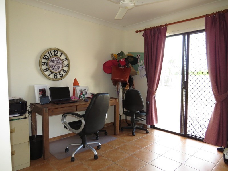 1 Peters  Place, Bowen QLD 4805