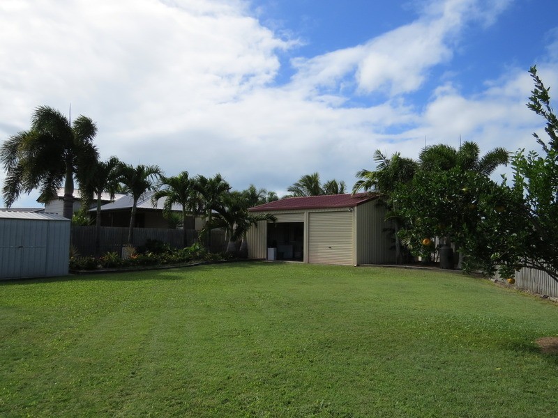 1 Peters  Place, Bowen QLD 4805