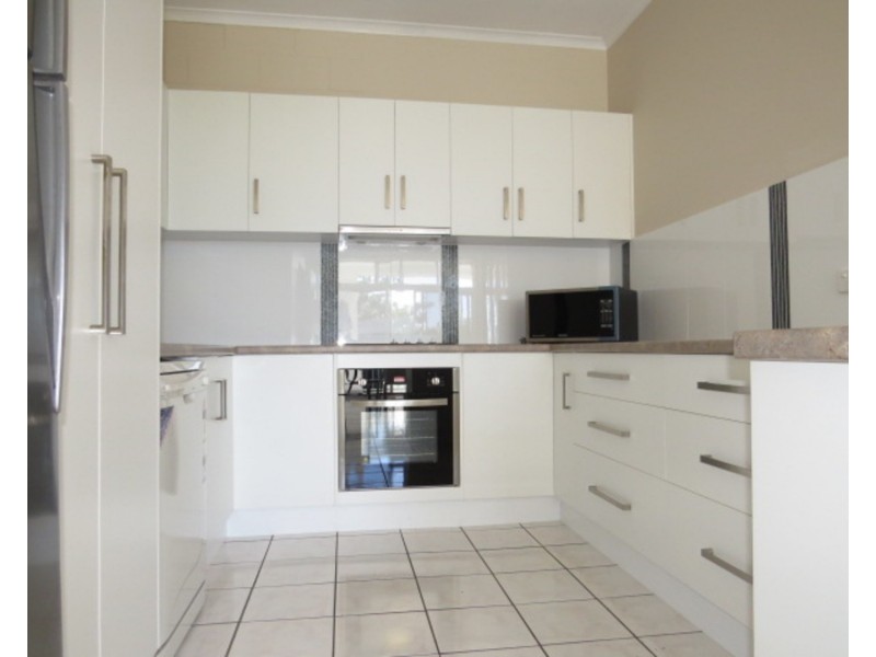 12/89 Horseshoe Bay Road, Bowen QLD 4805