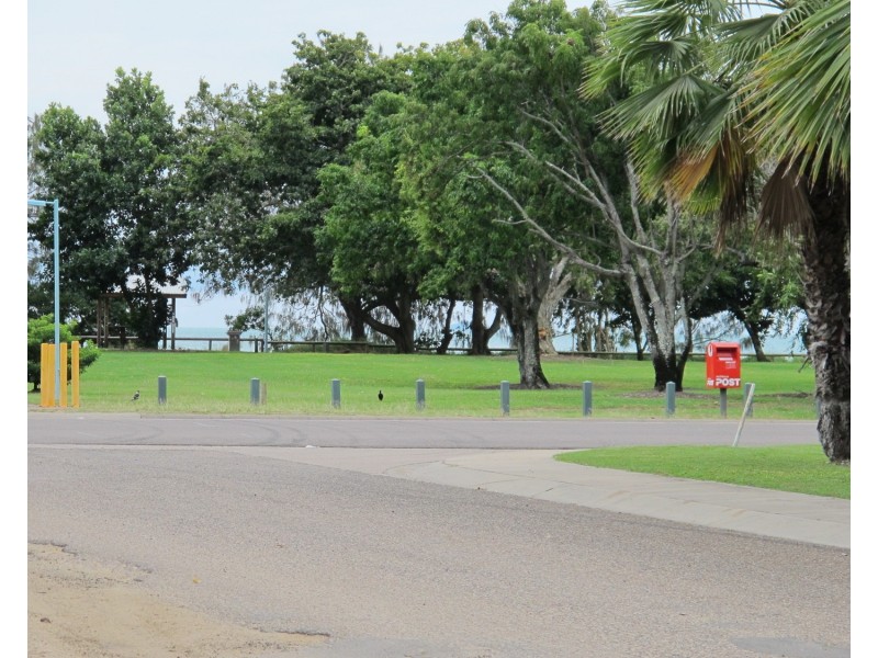 12/89 Horseshoe Bay Road, Bowen QLD 4805