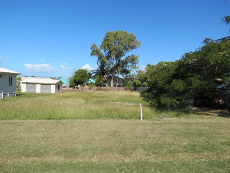 25 Powell Street, Bowen QLD 4805
