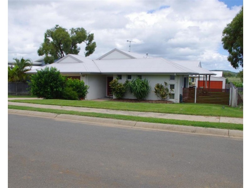 9 Sunshine Court, Bowen QLD 4805