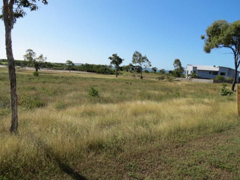 79 – 81 Oceanview Drive, Bowen QLD 4805