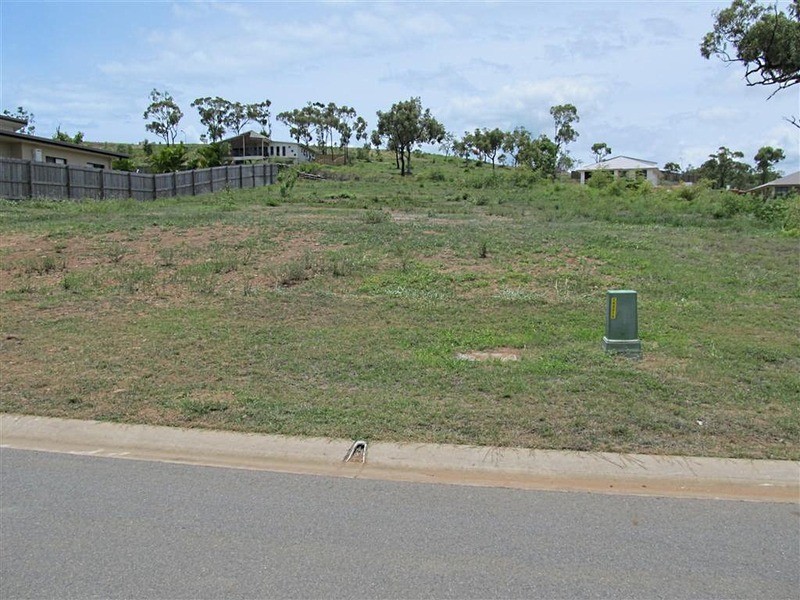 8 Sunshine Court, Bowen QLD 4805