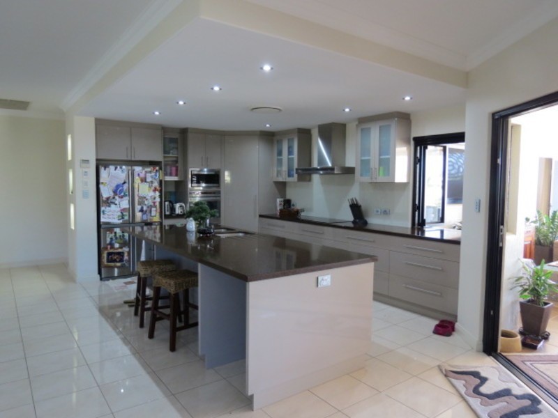 2-4 Marine Parade, Bowen QLD 4805