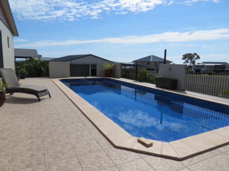 2-4 Marine Parade, Bowen QLD 4805