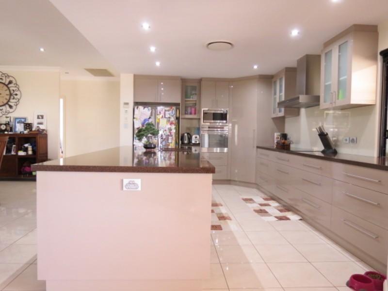 2-4 Marine Parade, Bowen QLD 4805