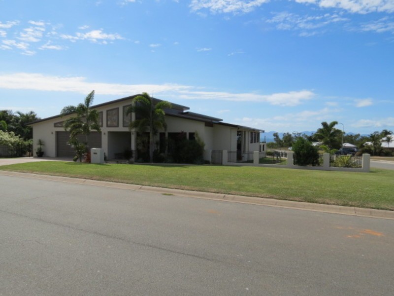 2-4 Marine Parade, Bowen QLD 4805