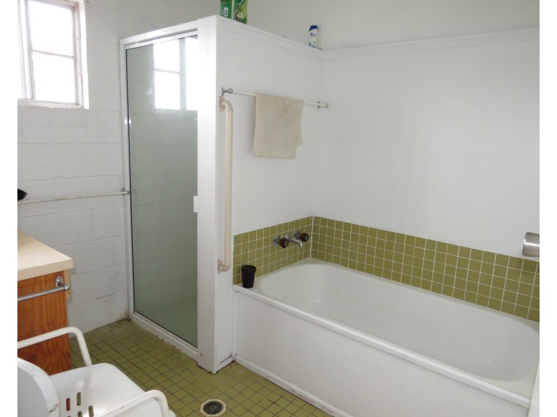 9 Rodney Street, Bowen QLD 4805