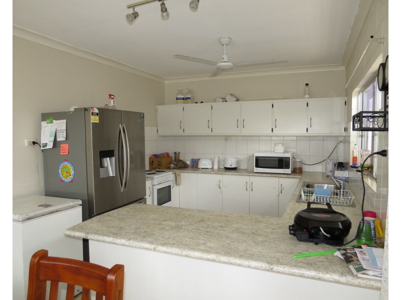 9 Rodney Street, Bowen QLD 4805