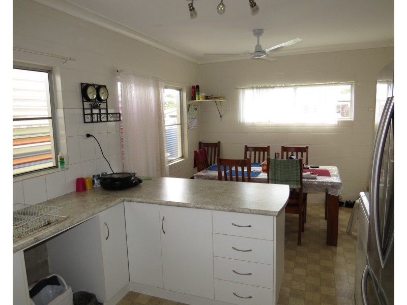 9 Rodney Street, Bowen QLD 4805