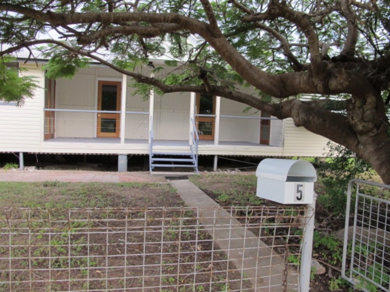 5 Reynolds Street, Bowen QLD 4805