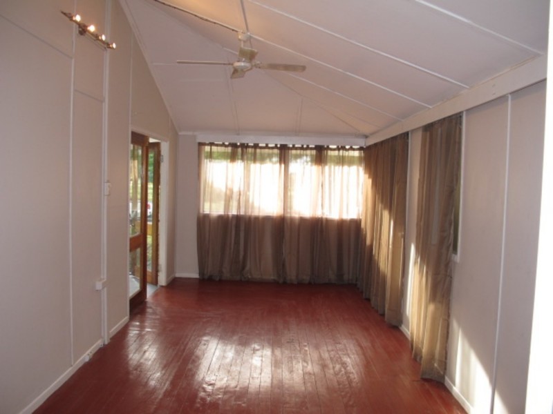 5 Reynolds Street, Bowen QLD 4805