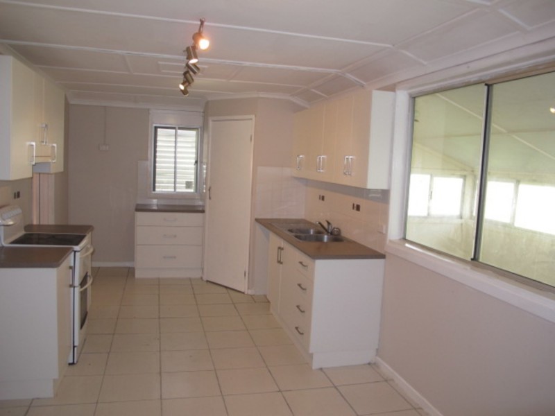 5 Reynolds Street, Bowen QLD 4805