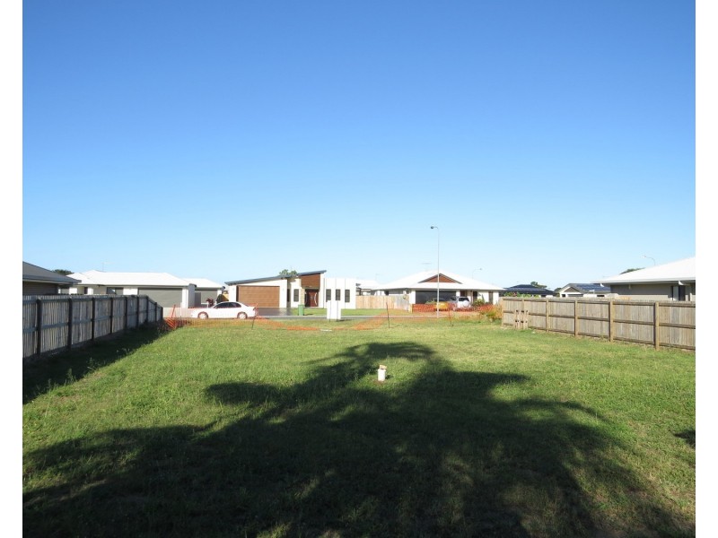 13 Lime Tree Court, Bowen QLD 4805