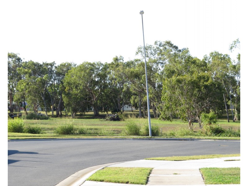 13 Lime Tree Court, Bowen QLD 4805