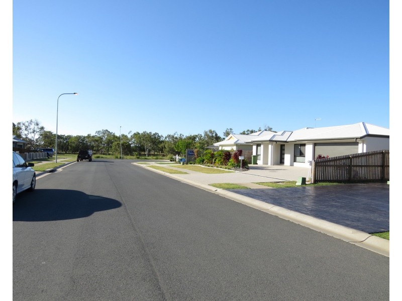 13 Lime Tree Court, Bowen QLD 4805